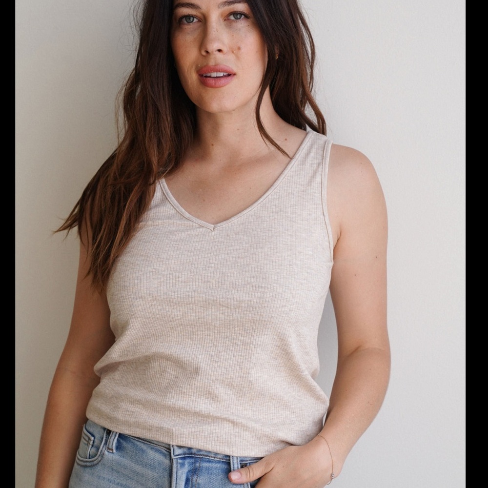 Carly Jean Los Angeles CJLA Favorite Ribbed V Neck Tank in Oatmeal, Small, NWT